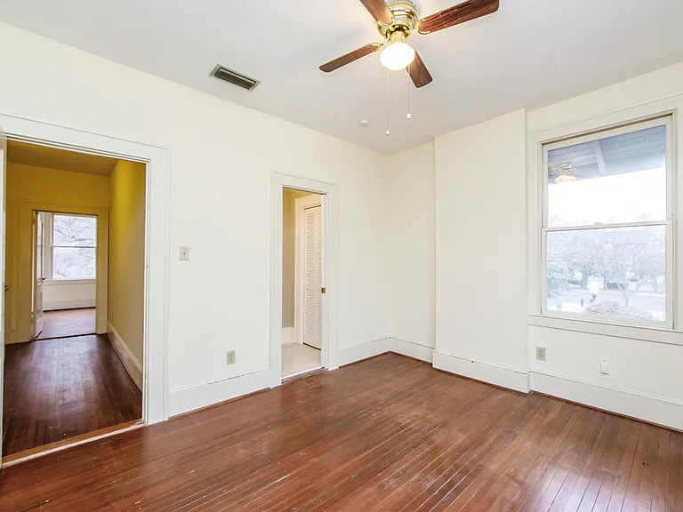 407 W 9th St #B — Photo 15