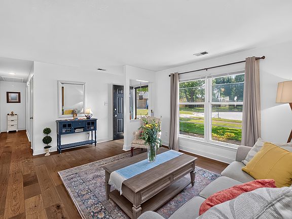 5th image of 3301 Fields Ct