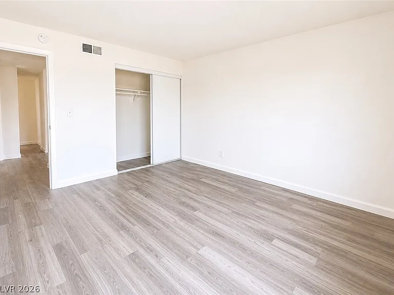 3489 Villa Knolls South Dr — Photo 5