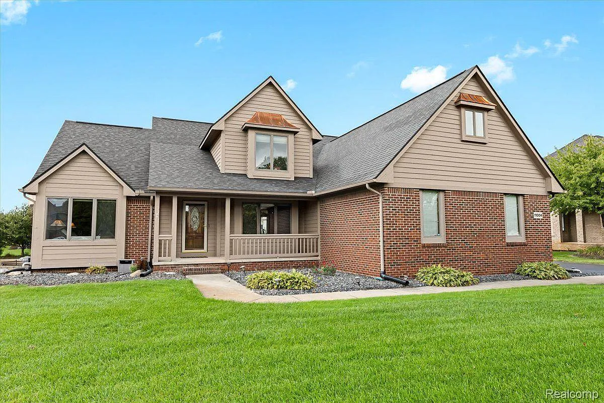 11004 Pembrooke Cir photo 1