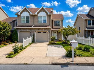 511 Howertown Rd, Northampton, PA 18067