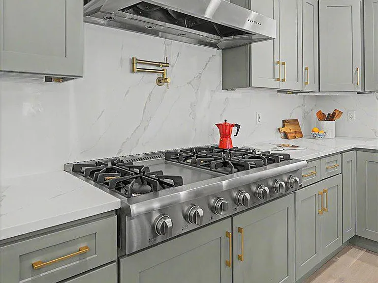 2902 Vista St NE — Photo 26