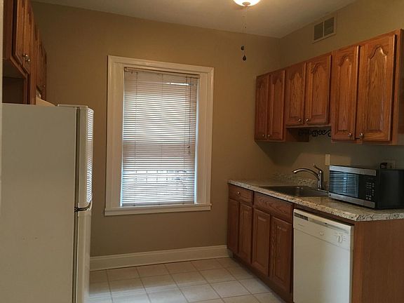 4th image of 216 W 14th St APT 5