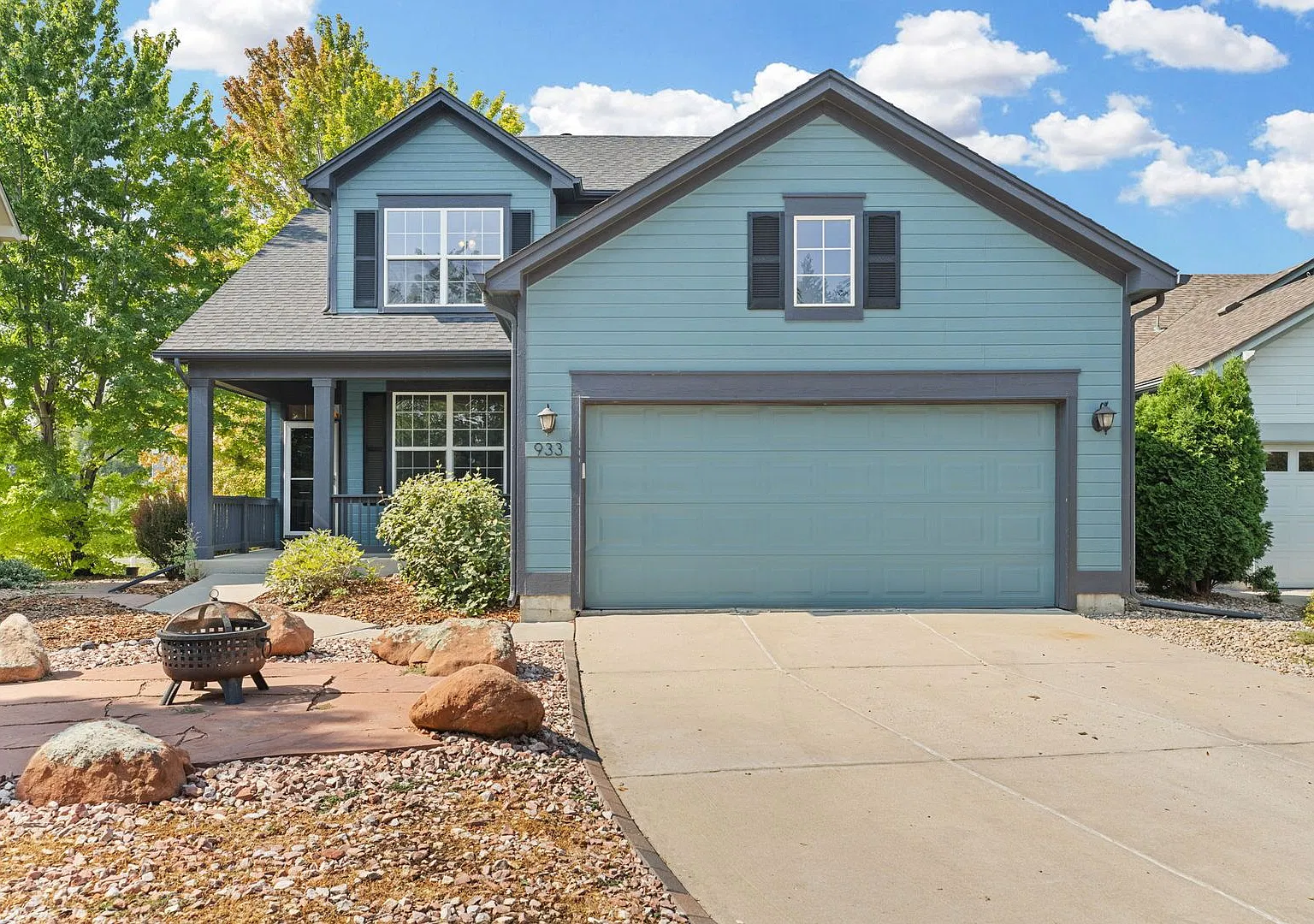 Beautifully Updated 4 Bedroom House Available in Longmont--Great Neighborhood! — Photo 1