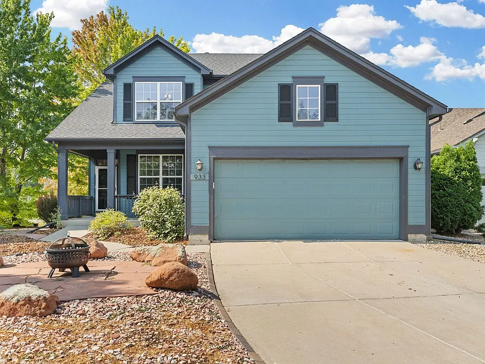 933 Ninebark Ln