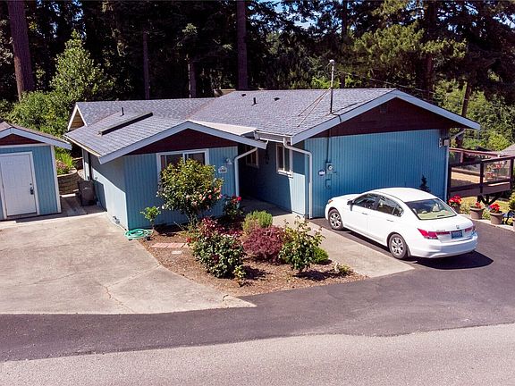 3rd image of 1260 Holloway Ln