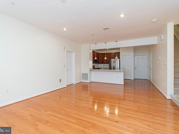 5th image of 4432 Driftwood Dr #75