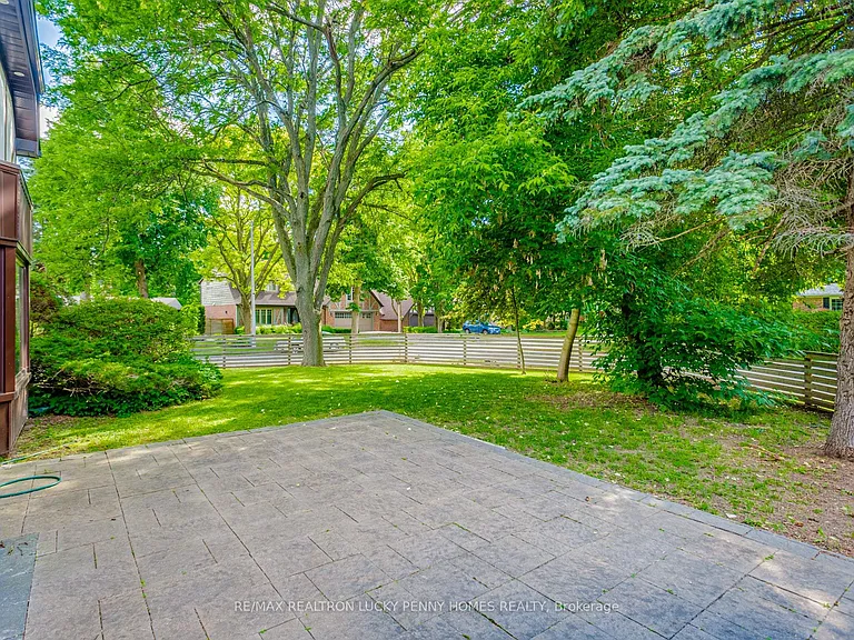 6 Village Squire Ln — Photo 39