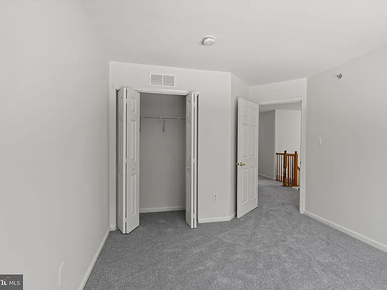 124 Buckingham Way — Photo 17