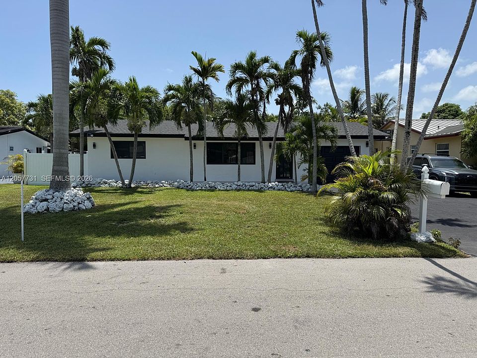 1st image of 1370 SW 32nd St