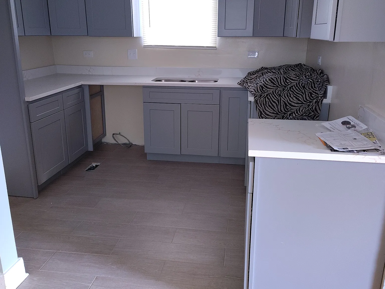 5 bed, 1.5 bath, 1500 sqft, $2,500 — Photo 3