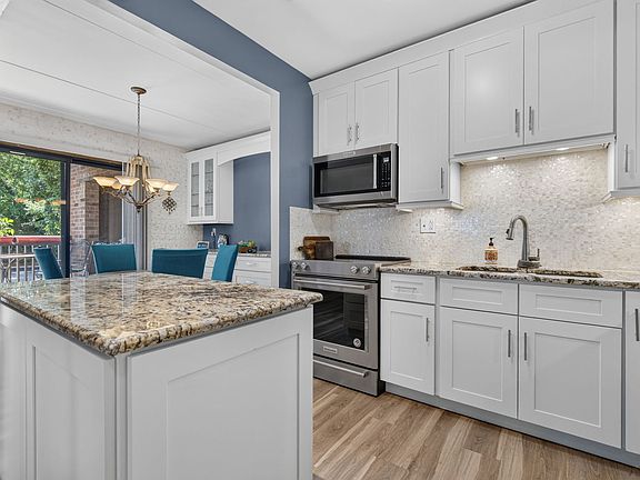 4th image of 1424 Woodbridge Rd APT 1H