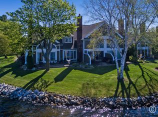 17577 N Fruitport Rd, Spring Lake, MI 49456
