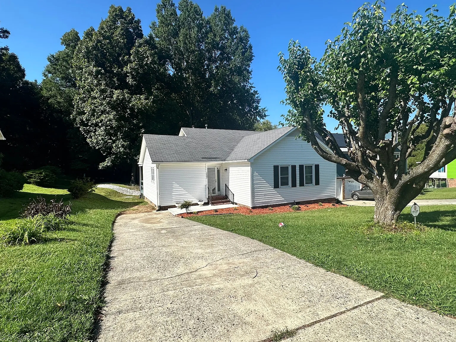3 bed, 1400 sqft, $1,850 — Photo 3