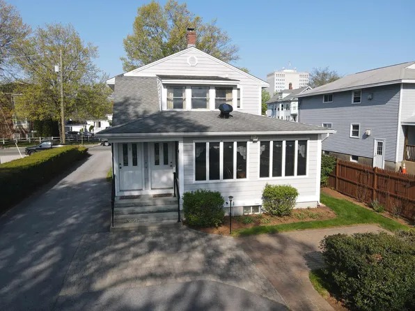 691 Chestnut Street, Manchester, NH 03104