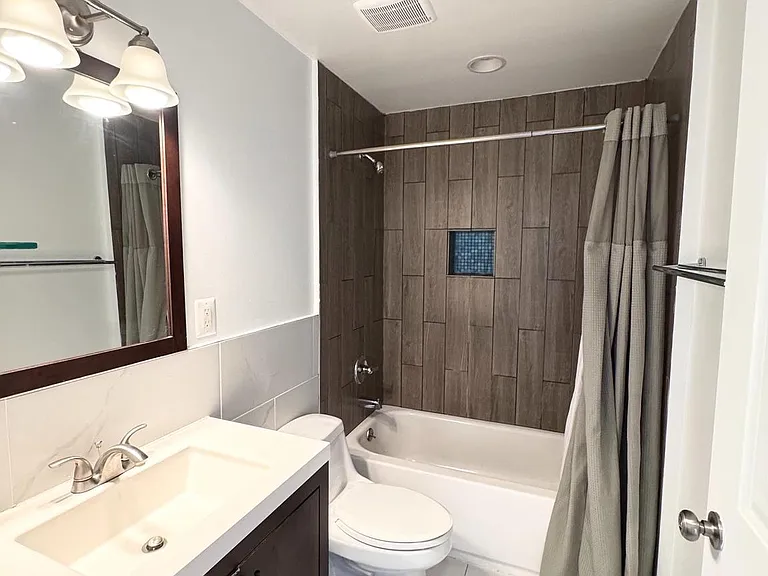 1250 Ridge Ave #-2C — Photo 8