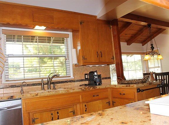 5th image of 18209 Marilla St