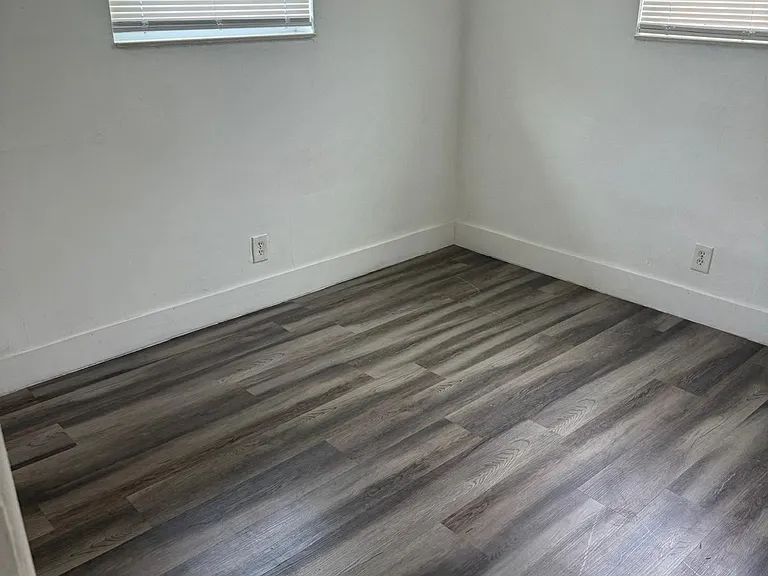 5521 SW 34th St #2 — Photo 7