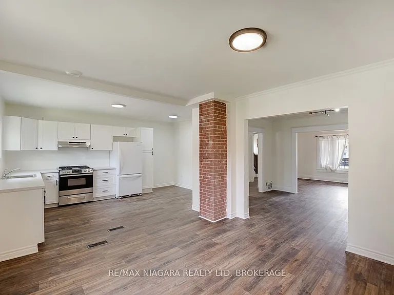 20 Randolph St — Photo 12