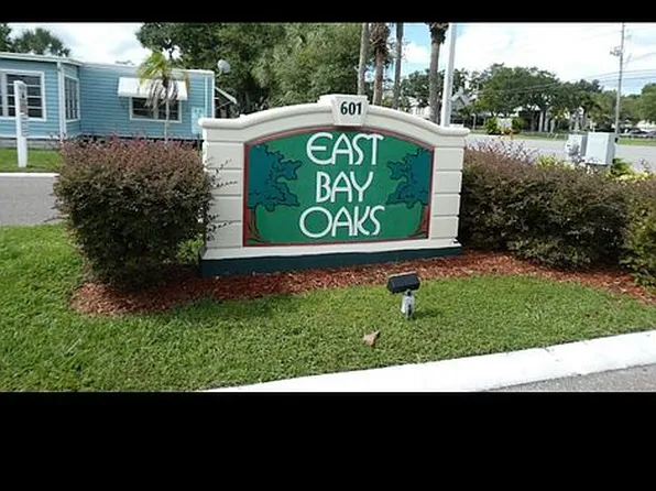 601 Starkey Rd, Largo, FL 33771