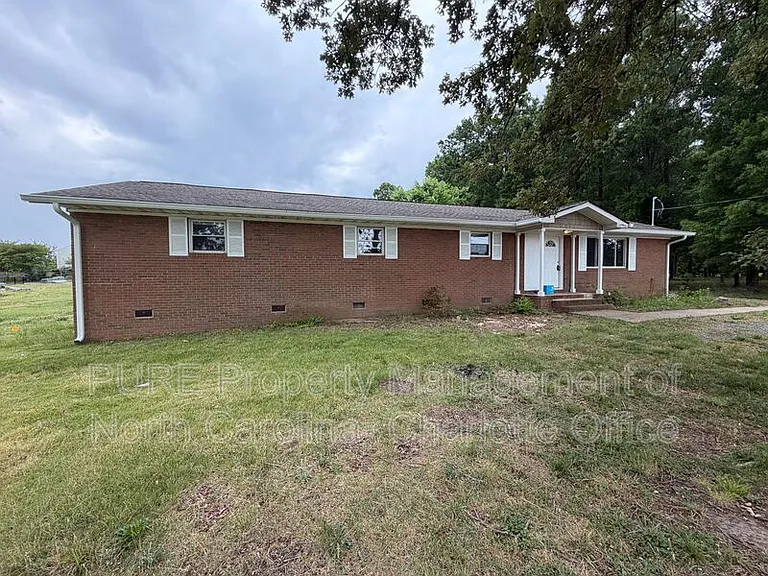 2429 Galloway Rd — Photo 4