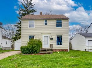 1090 Greenwood Ave, Akron, OH 44320