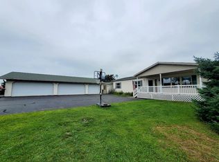 N11816 Graetz Rd, Marion, WI 54950