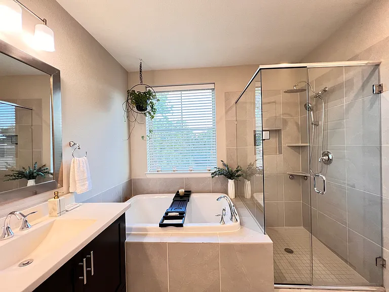 2705 Yellow Jasmine Ln — Photo 32