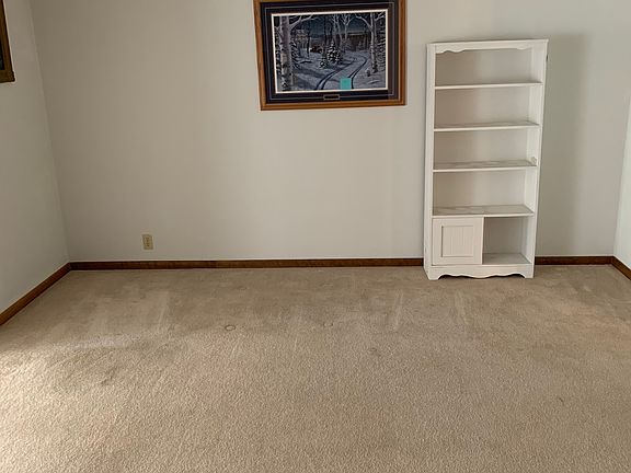 5th image of 2122 Crescent Dr