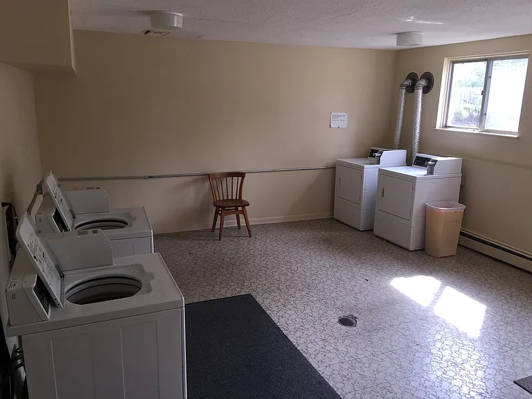 7889 Gratiot Rd — Photo 3