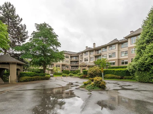 15220 Guildford Dr #306, Surrey, BC V3R 0Y6