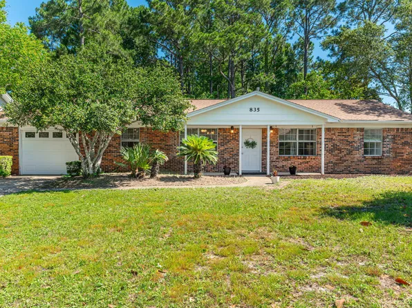 835 Boulevard De Lorleans, Mary Esther, FL 32569