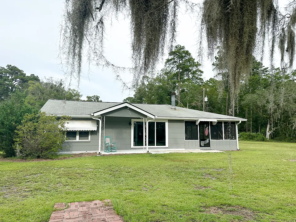 381 Japonica Dr