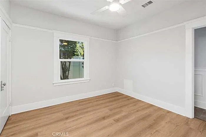 2 bed, 956 sqft, $1,800 — Photo 3