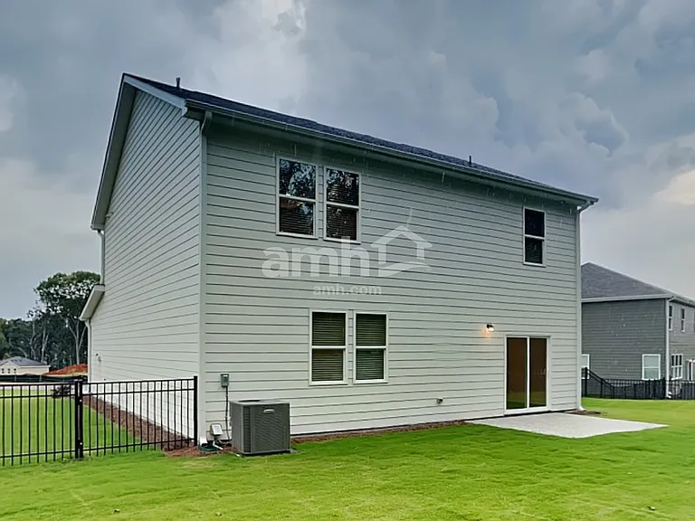 3880 Chivalry Dr — Photo 27
