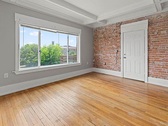 5th image of 109 Leicester Ct #5