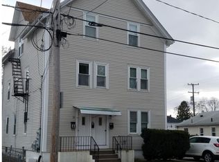 91 Hunts Ave FLOOR 2, Pawtucket, RI 02861