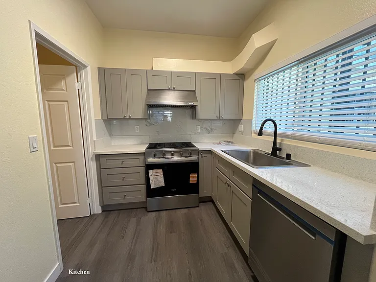 2819 Altura St #1/2 — Photo 5