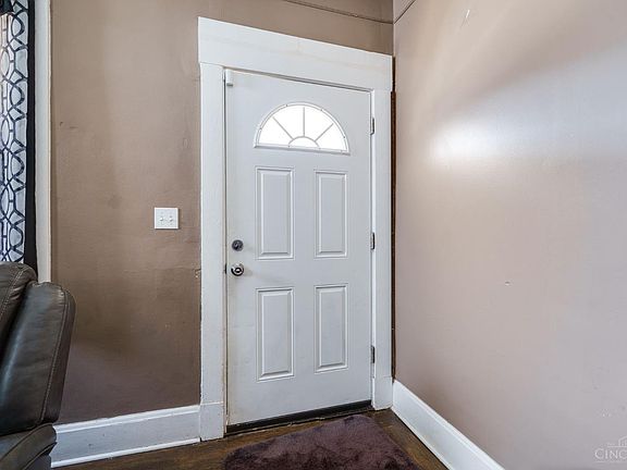 5th image of 3730 Dina Ave