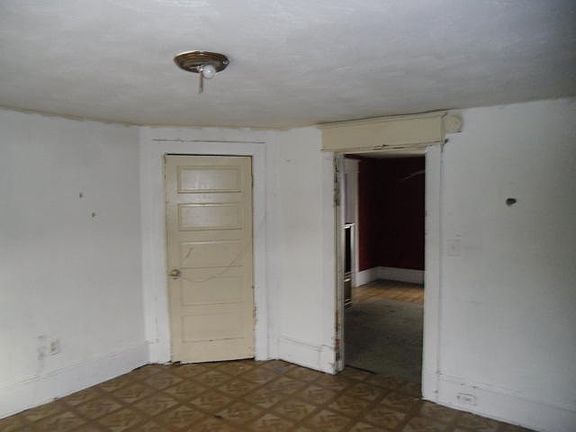 5th image of 1831 Hanover Ave NW