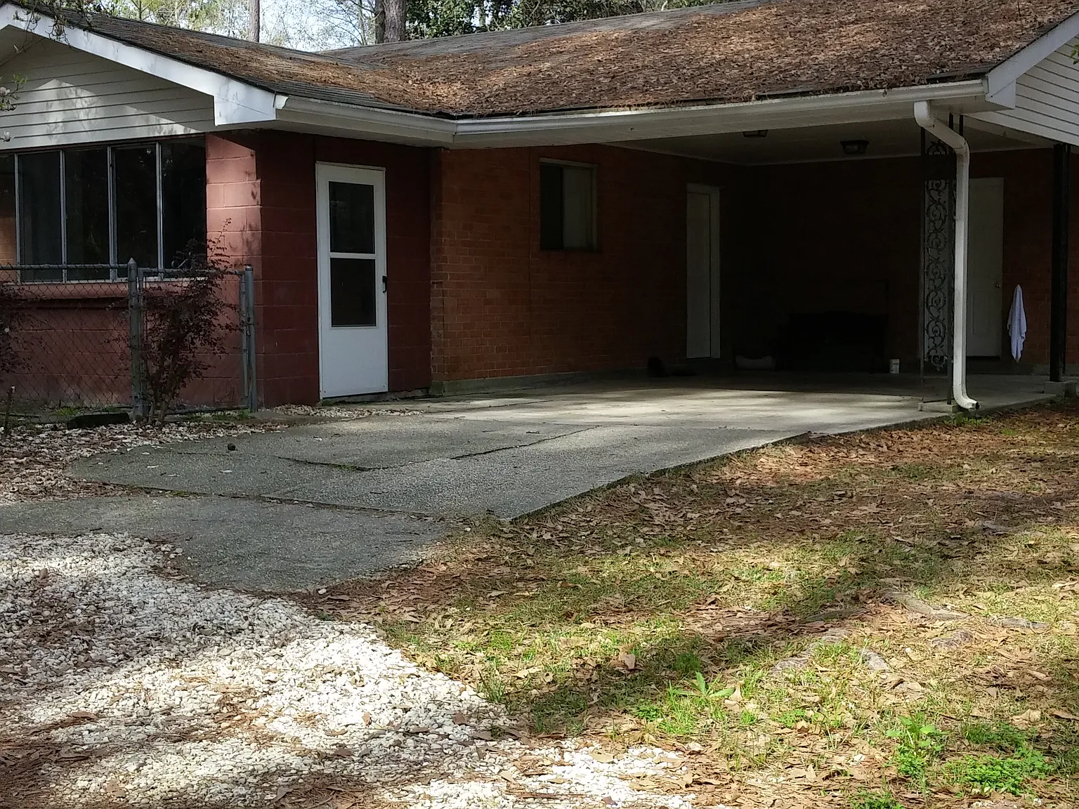2 bed, 1050 sqft, $1,200 — Photo 2
