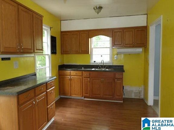 5th image of 801 Rutledge Dr