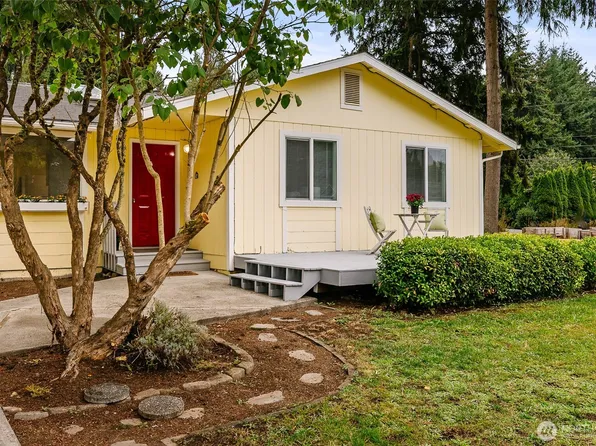 22120 Sea Vista NE, Poulsbo, WA 98370