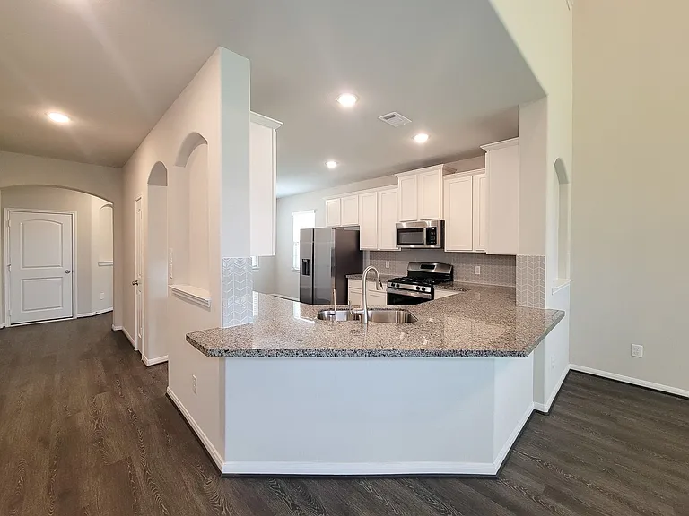 10423 Astor Points Trl — Photo 8