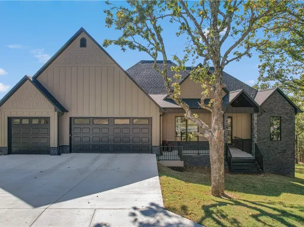 677 N Cliffside Dr, Fayetteville, AR 72701