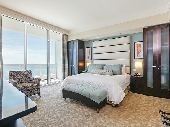 3rd image of 4391 Collins Ave #1910