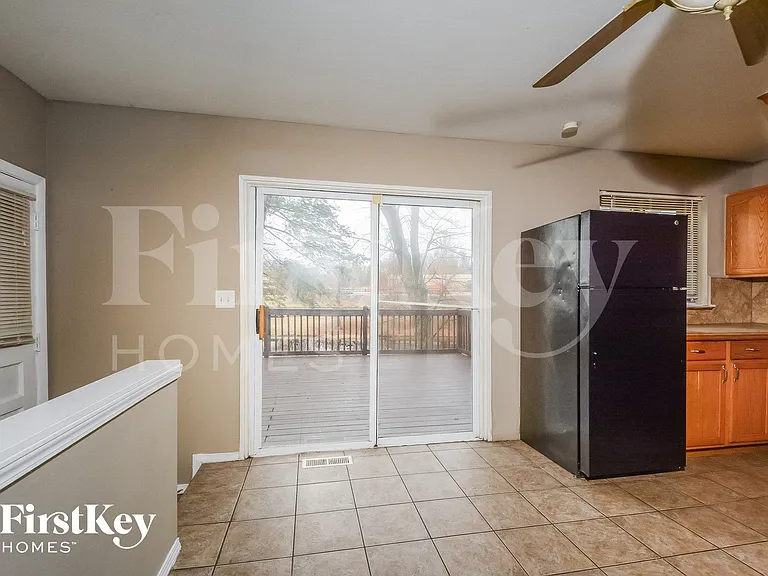 5323 Ville Cecelia Ln — Photo 5