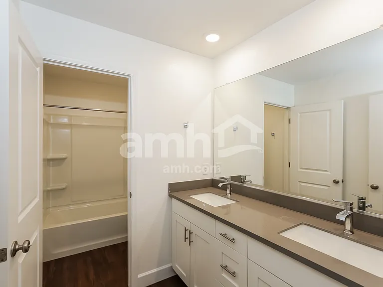 8863 N 171st Dr — Photo 11