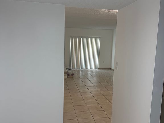 4th image of 9000 SW 24th St APT 21C