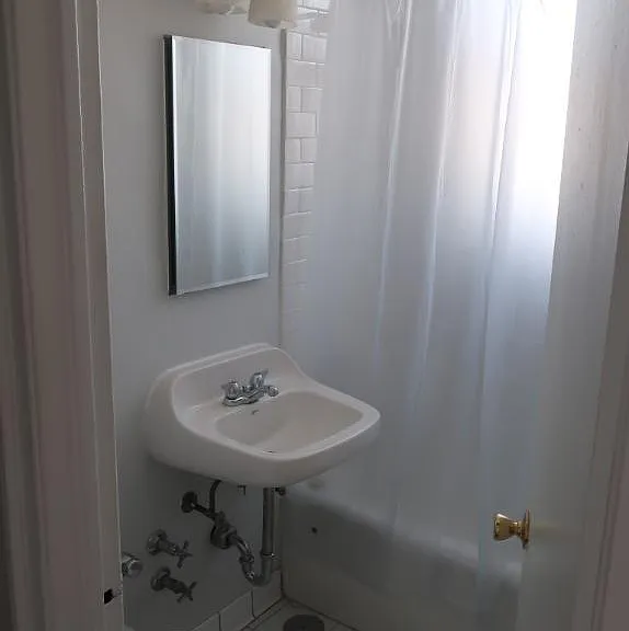 534 W Stratford Pl #303 — Photo 5